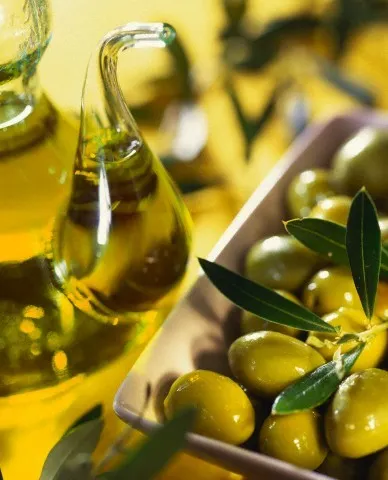 Tẩy trang với dầu olive