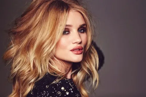 Bí quyết giảm mỡ bụng của Rosie Huntington Whiteley - ELLE Việt Nam (7)