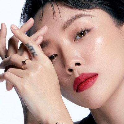 Tóc Tiên gương mặt trang bìa