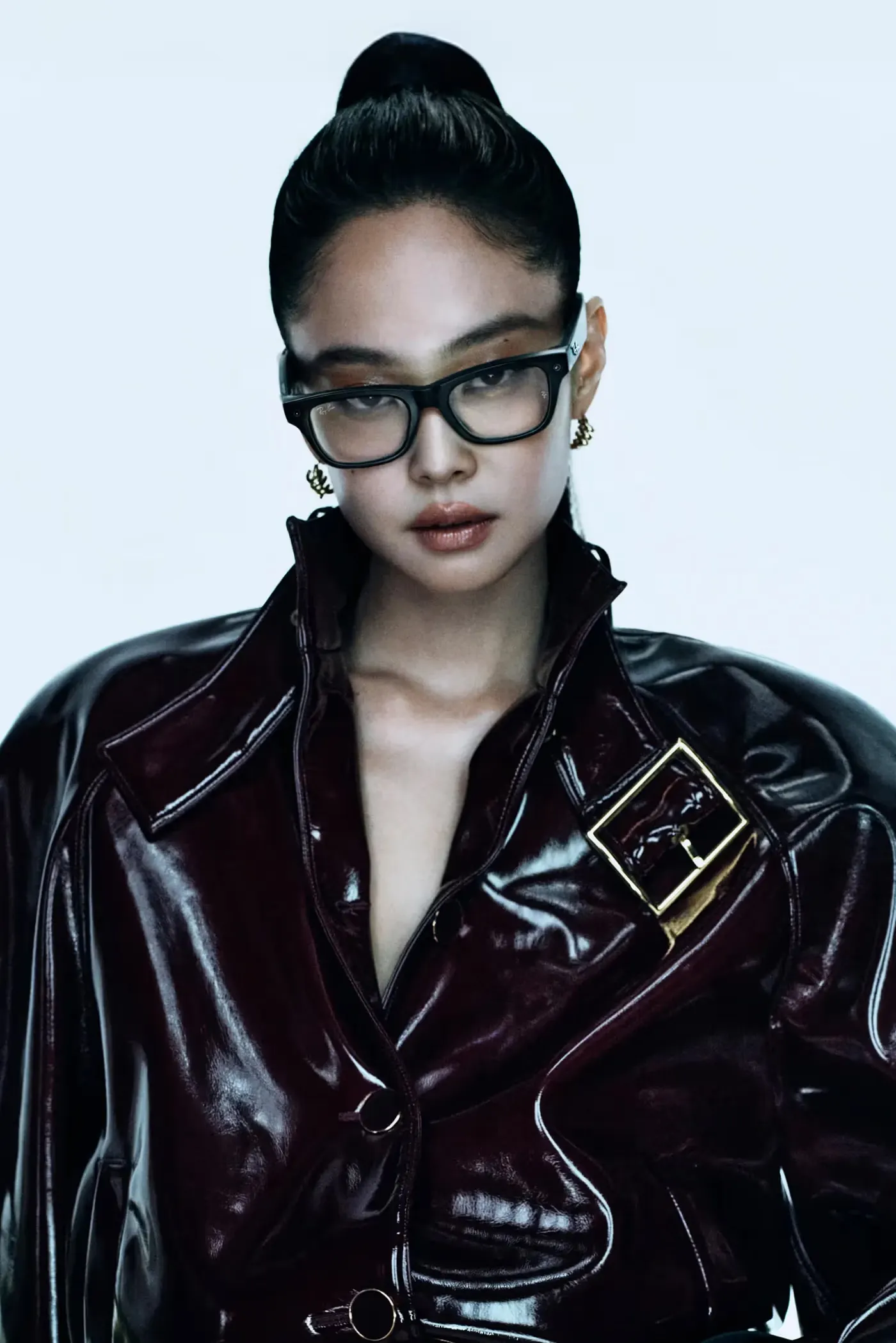 Jennie trở thành đại sứ thương hiệu Rayban