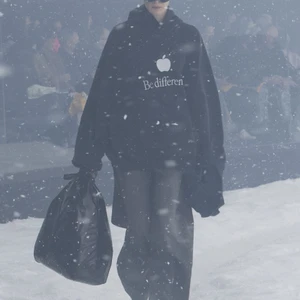 Balenciaga RTW Thu Đông 2022 look 50