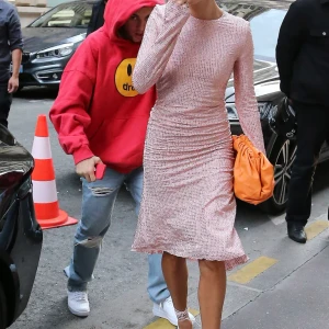 Túi Bottega cam Hailey bieber