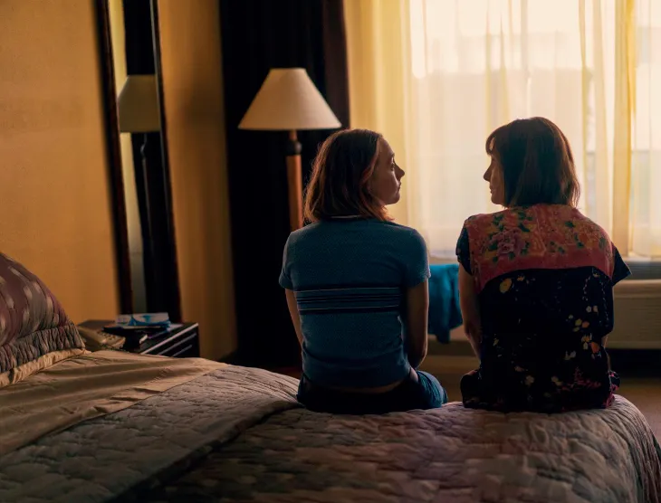 Review Phim Lady Bird - Đường bay rực rỡ của một thiếu nữ