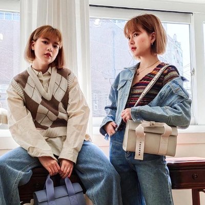 thử thách phong cách cổ điển retro bằng quần áo của bố mẹ