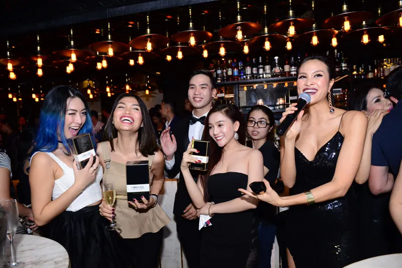 Goodgirl cocktail party, tôn vinh những đôi giày cao gót và nữ quyền