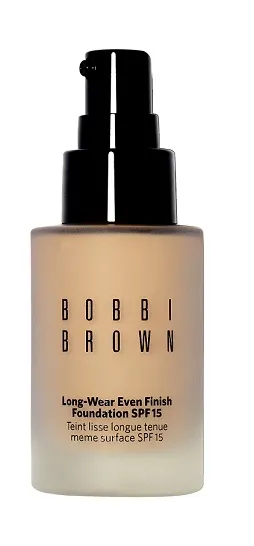 Hạng mục phấn nền - Ngôi sao của năm: Bobbi Brown Long-wear even Finish Foundation SPF15