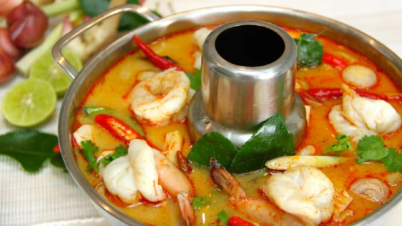 Tom yum goong, Thái Lan