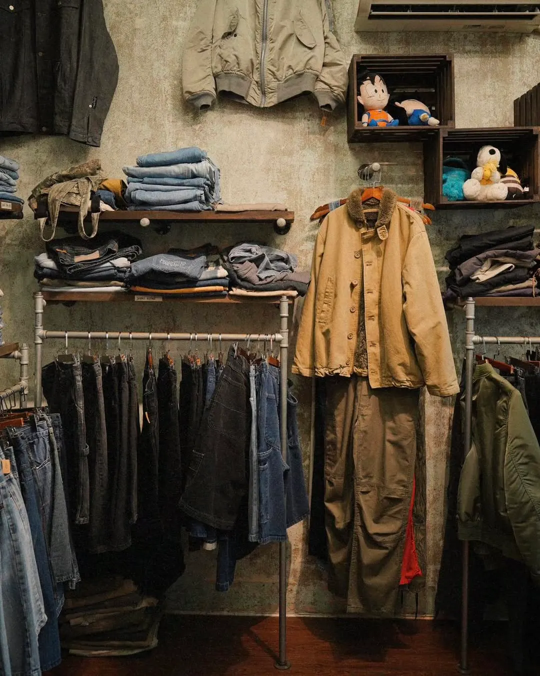 mua sắm tại thrift store