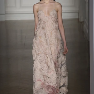 Những BST nổi bật tại tuần lễ Haute Couture Xuân-Hè 2017 - ELLE VN