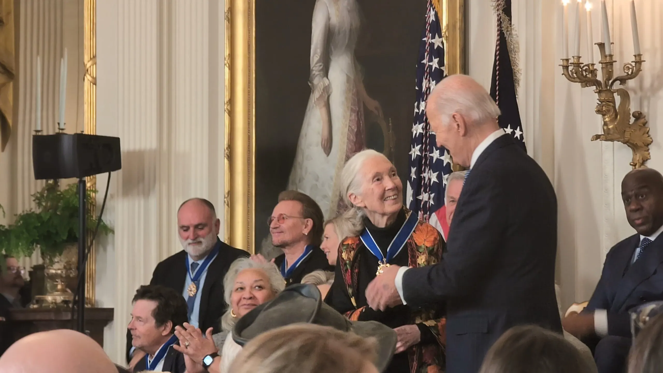 Jane Goodall nhận Huân chương Tự do của Tổng thống Hoa Kỳ. 