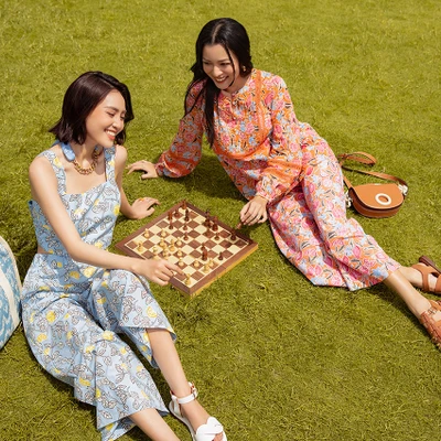 đôi bạn thân Ninh Dương Lan Ngọc và Tú Hảo gợi ý mix n match outfits mùa Hè