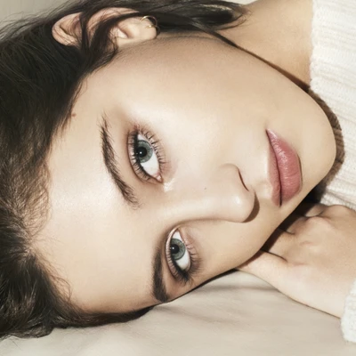 Kem lót nào tốt BURBERRY BEAUTY 'THE ESSENTIALS' AD CAMPAIGN ft1200