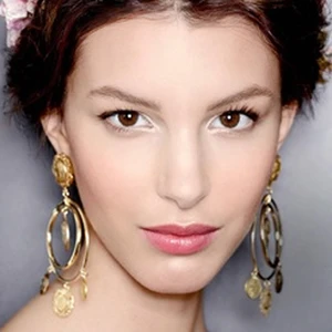 Làm đẹp với phấn nền