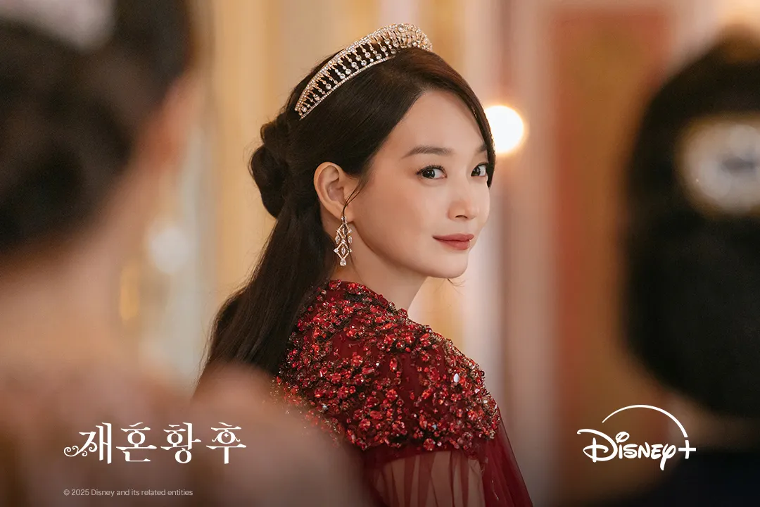 Shin Min Ah trong phim Hàn Quốc 2026 chuyển thể từ webtoon The Remarried Empress. 