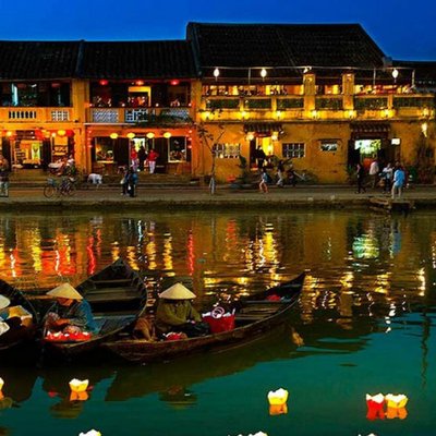thả đèn hội an 2
