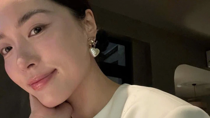 cô gái có làn da đẹp - dầu dừa