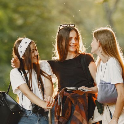 Tình bạn giữa các cô gái