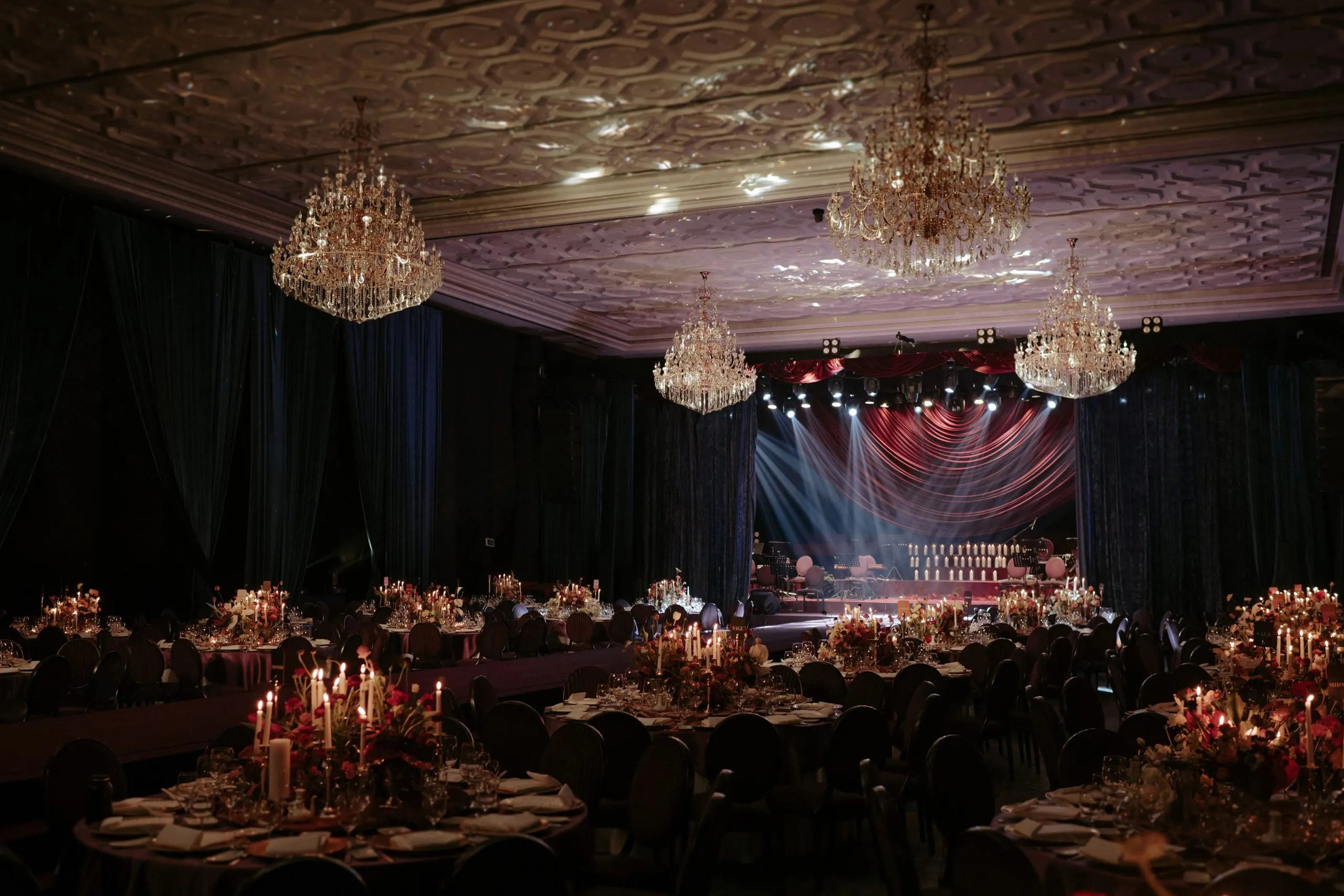 Toàn cảnh lễ cưới tại The Reverie Saigon 