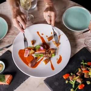 Bữa tối 20/10 tuyệt vời dành cho nàng tại Qui