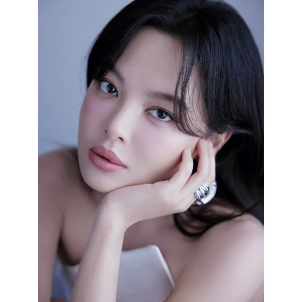 Làn da tươi trẻ, rạng ngời của nữ diễn viên Trung Quốc Tân Chỉ Lôi.