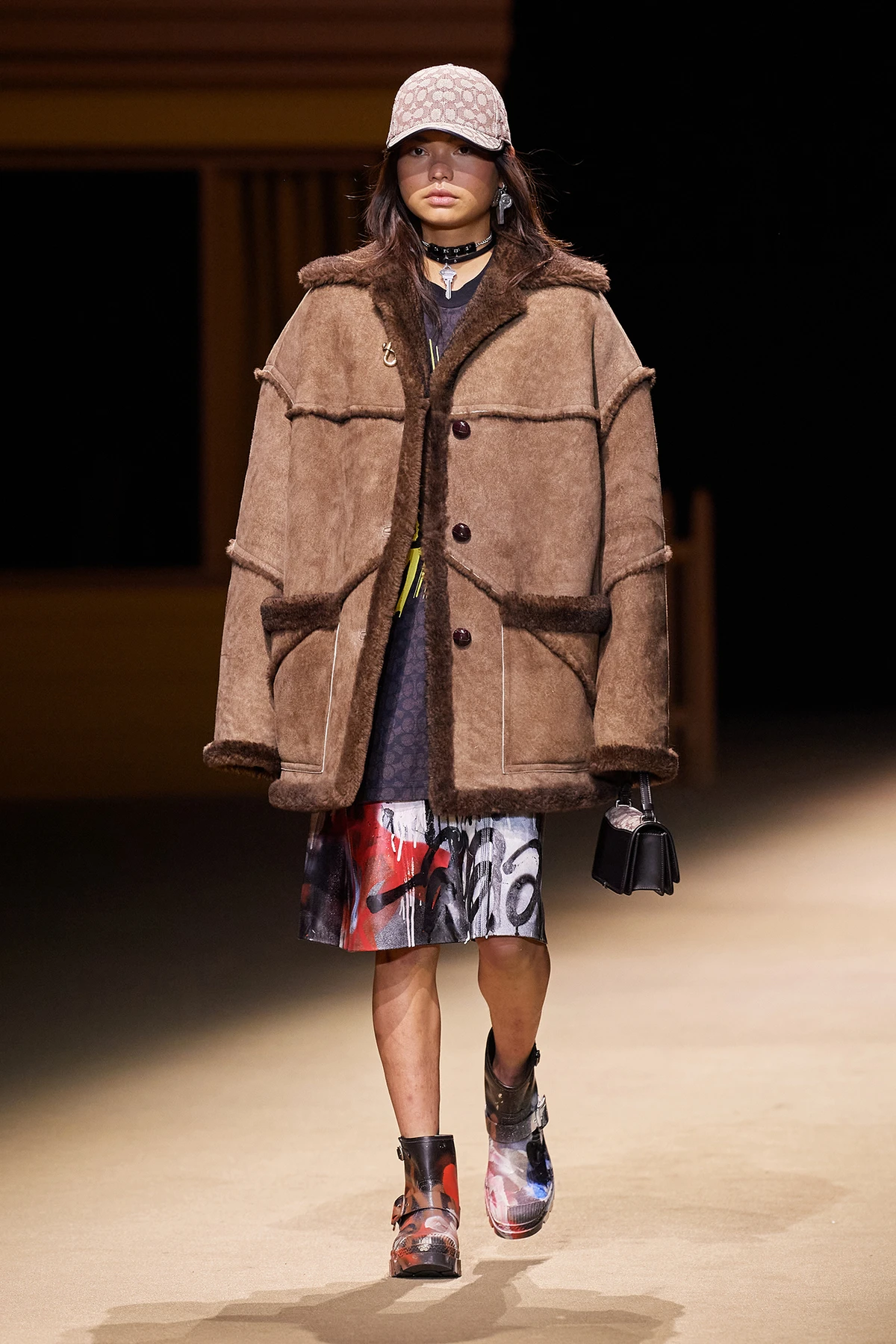 Coach Thu-Đông 2022 look 37