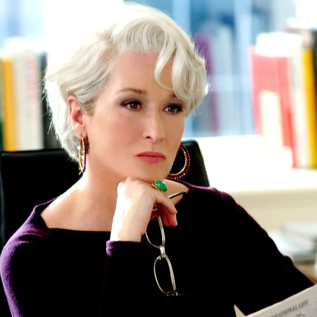 Hình ảnh kiểu trang điểm quyền lực của Miranda Priestley (Meryl Streep) trong "The Devil Wears Prada" (2006).