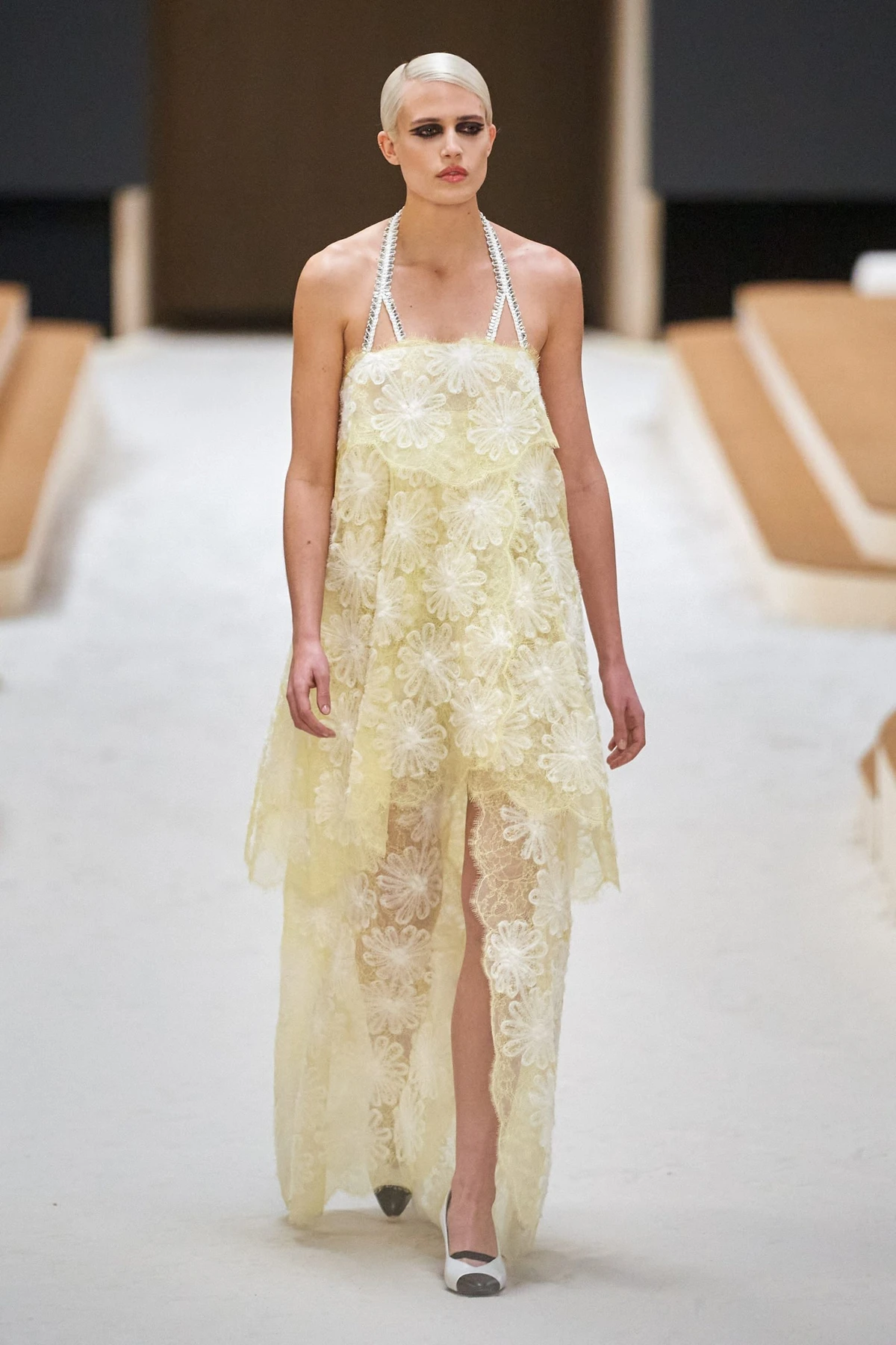 Chanel Couture Xuân Hè 2022 look 25