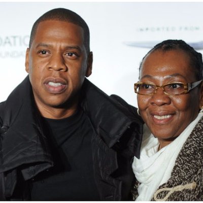 Phản ứng của Jay-Z khi mẹ công khai là người đồng tính