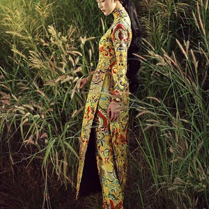 ao-dai-cuoi-Thuy-design-house-c