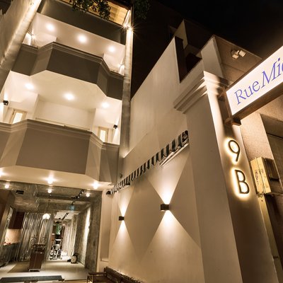Rue Miche khu mua sắm