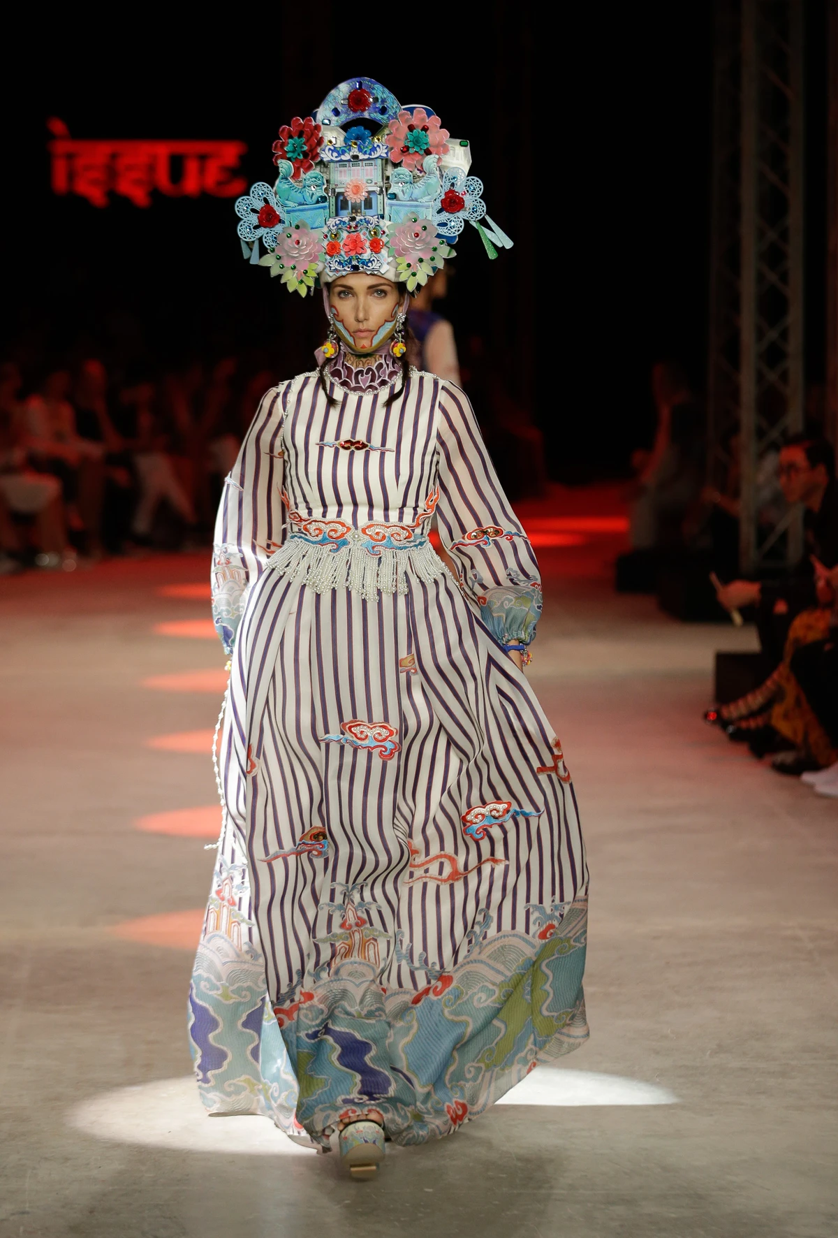 Tuần lễ Thời trang ELLE Thailand Xuân Hè 2016 ELLE VIETNAM