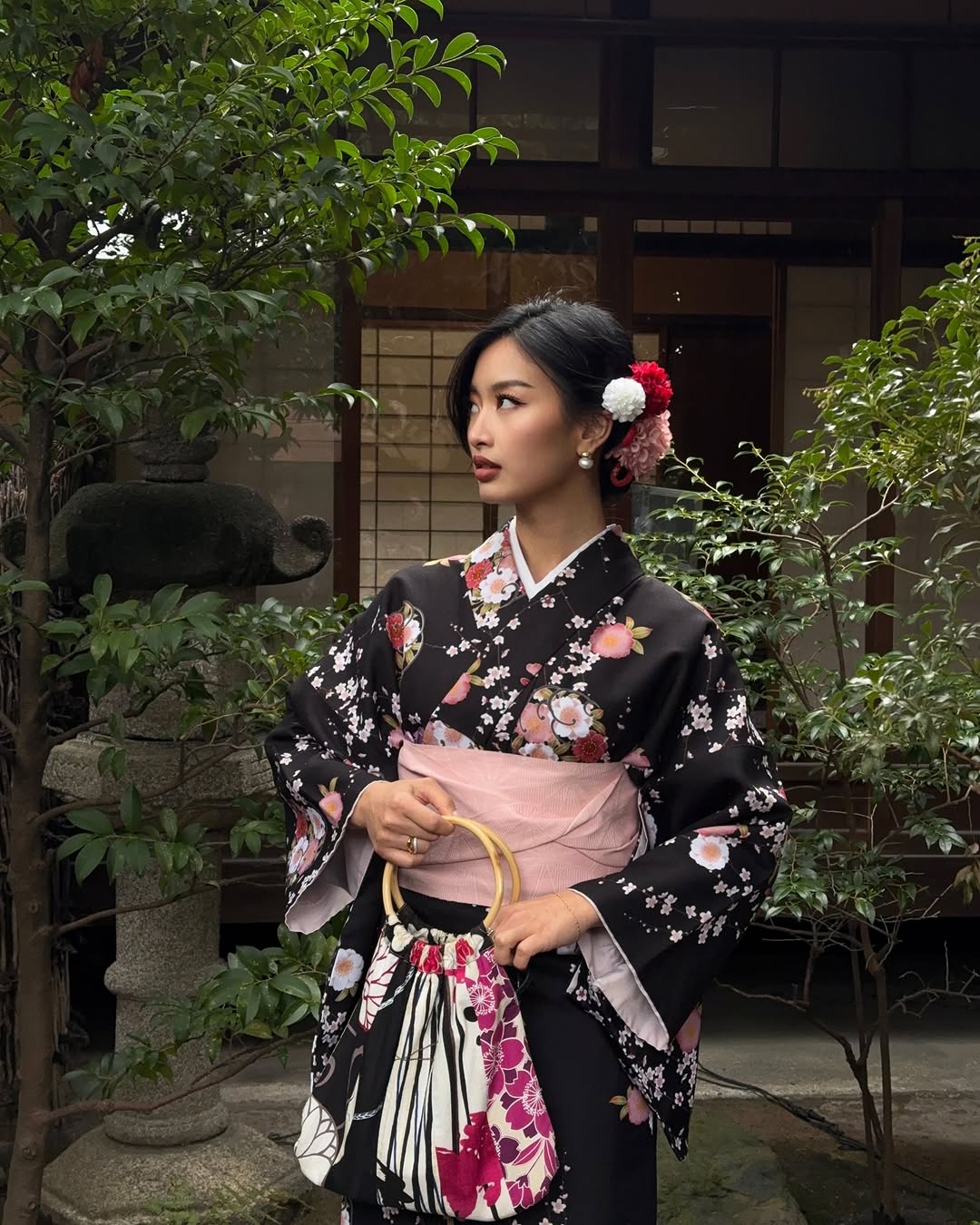 Trang phục truyền thống kimono với phom dáng chuẩn khi mặc