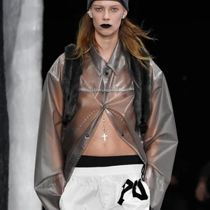 Các bộ trang phục xuyên thấu tại tuần lễ thời trang Thu - Đông New York 2016