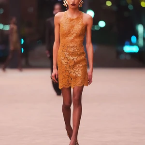 BST Saint Laurent Thu-Đông 2026.