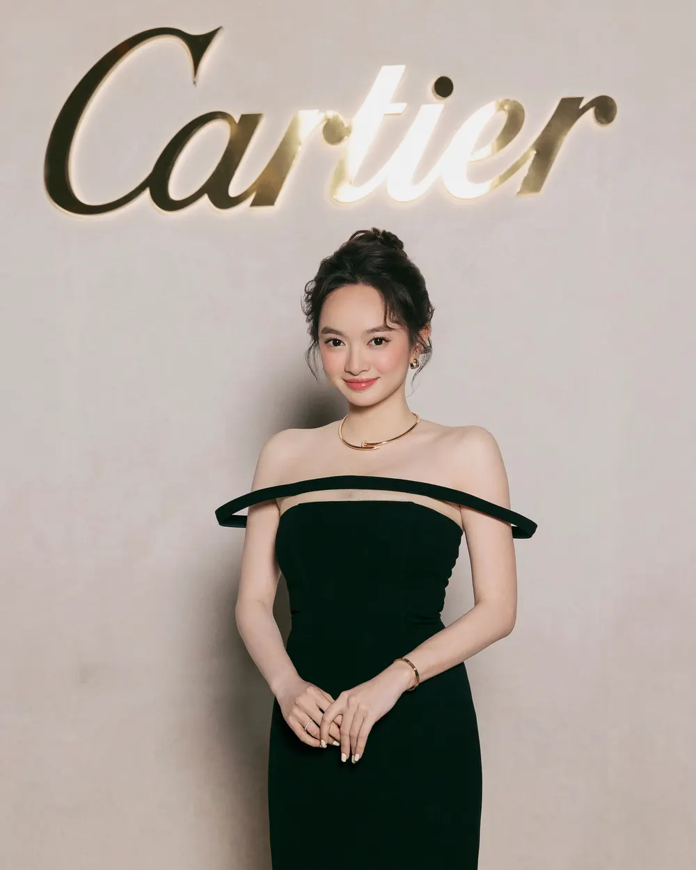 kaity Nguyễn diện trang sức Cartier