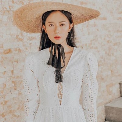 lưu ý khi mặc đầm ren camille co