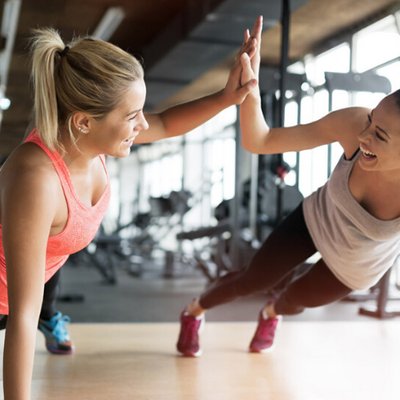 bài tập cardio - đập tay