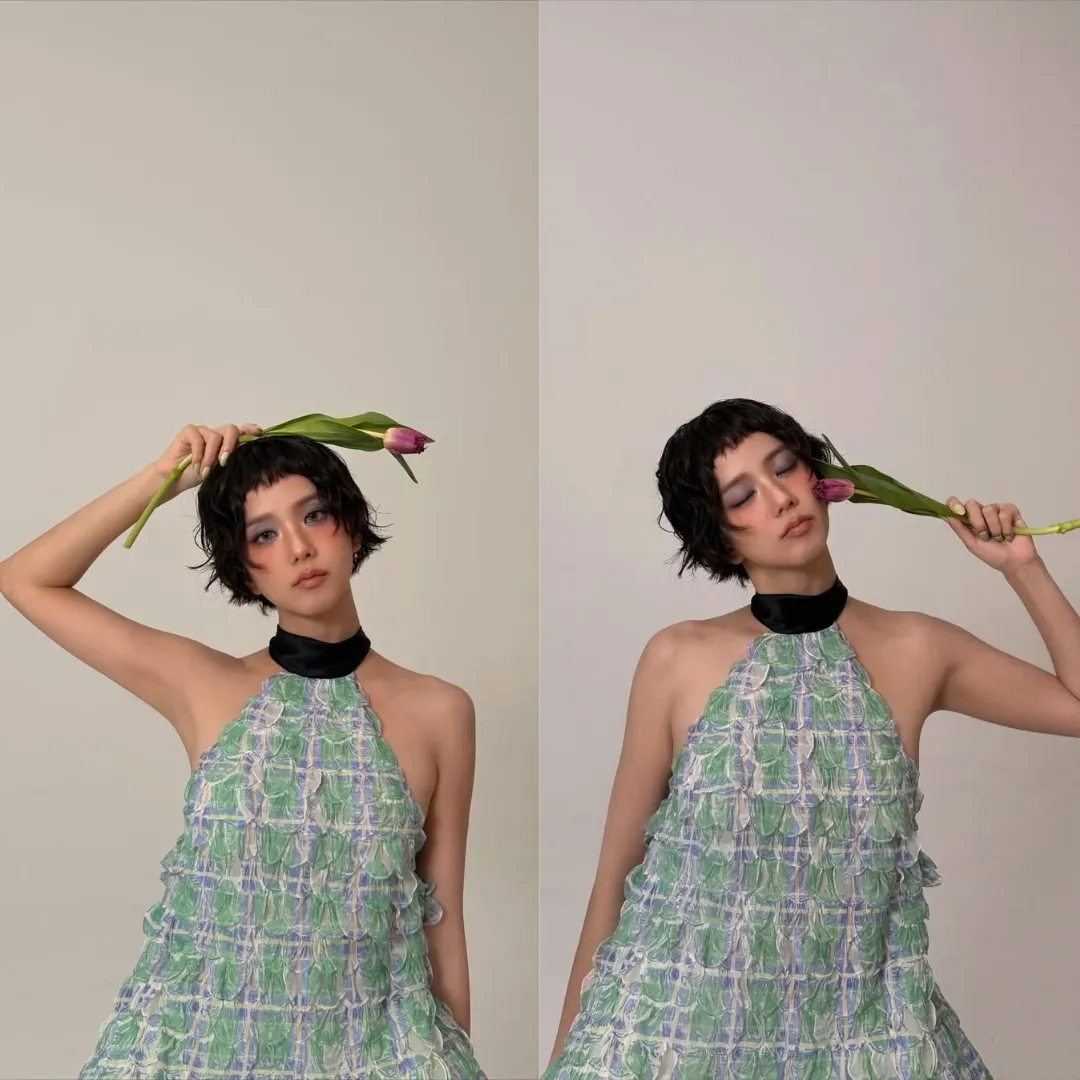 Hình ảnh Jisoo với kiểu trang điểm búp bê.