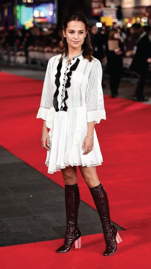 dien vien alicia vikander 3