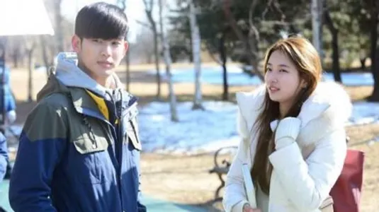 ca sĩ Suzy Bae - cameo in You Who Came From The Stars - elle việt nam