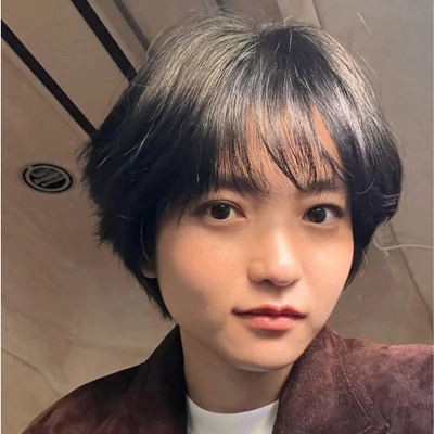 Kim Tae Ri tự nhiên và nhẹ nhàng trong kiểu tóc pixie
