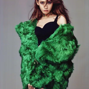 Đa phong cách xanh lá với cô nàng Yoona SNSD