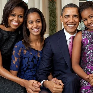 11 hình ảnh đáng nhớ của vợ chồng Obama khi còn là Tổng Thống Mỹ (2009-2016)