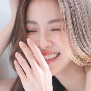 Dưỡng trắng da tự nhiên.