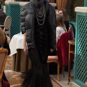 bst thoi trang chanel prefall 2017