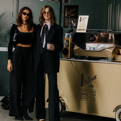 phối đồ công sở vibe saint laurent