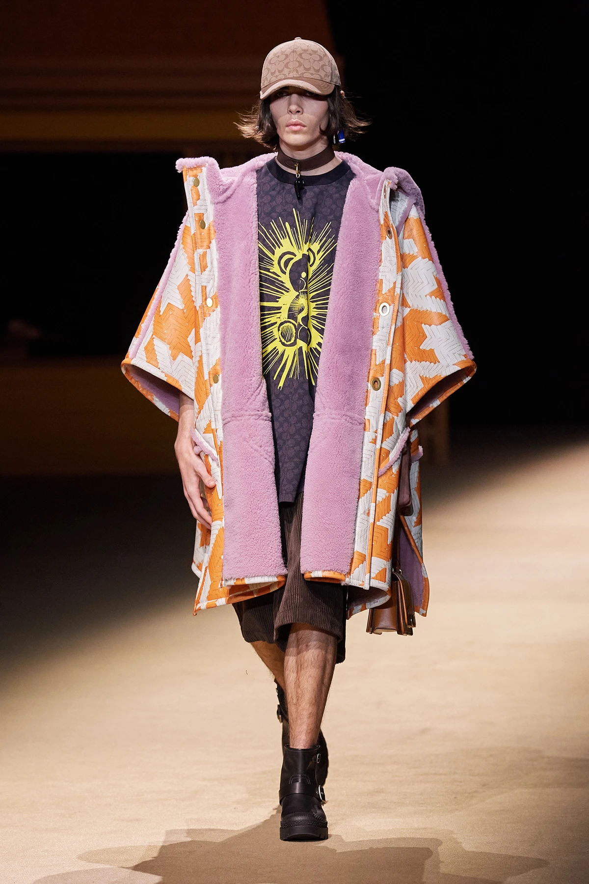 Coach Thu-Đông 2022 look 17