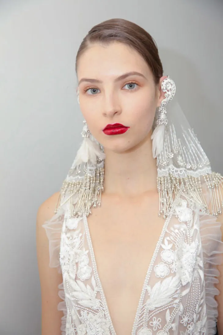 6 xu hướng đầm cưới hot nhất tại Tuần lễ thời trang cô dâu New York 2018. 6 xu hướng đầm cưới hot nhất tại Tuần lễ thời trang cô dâu New York 2018.