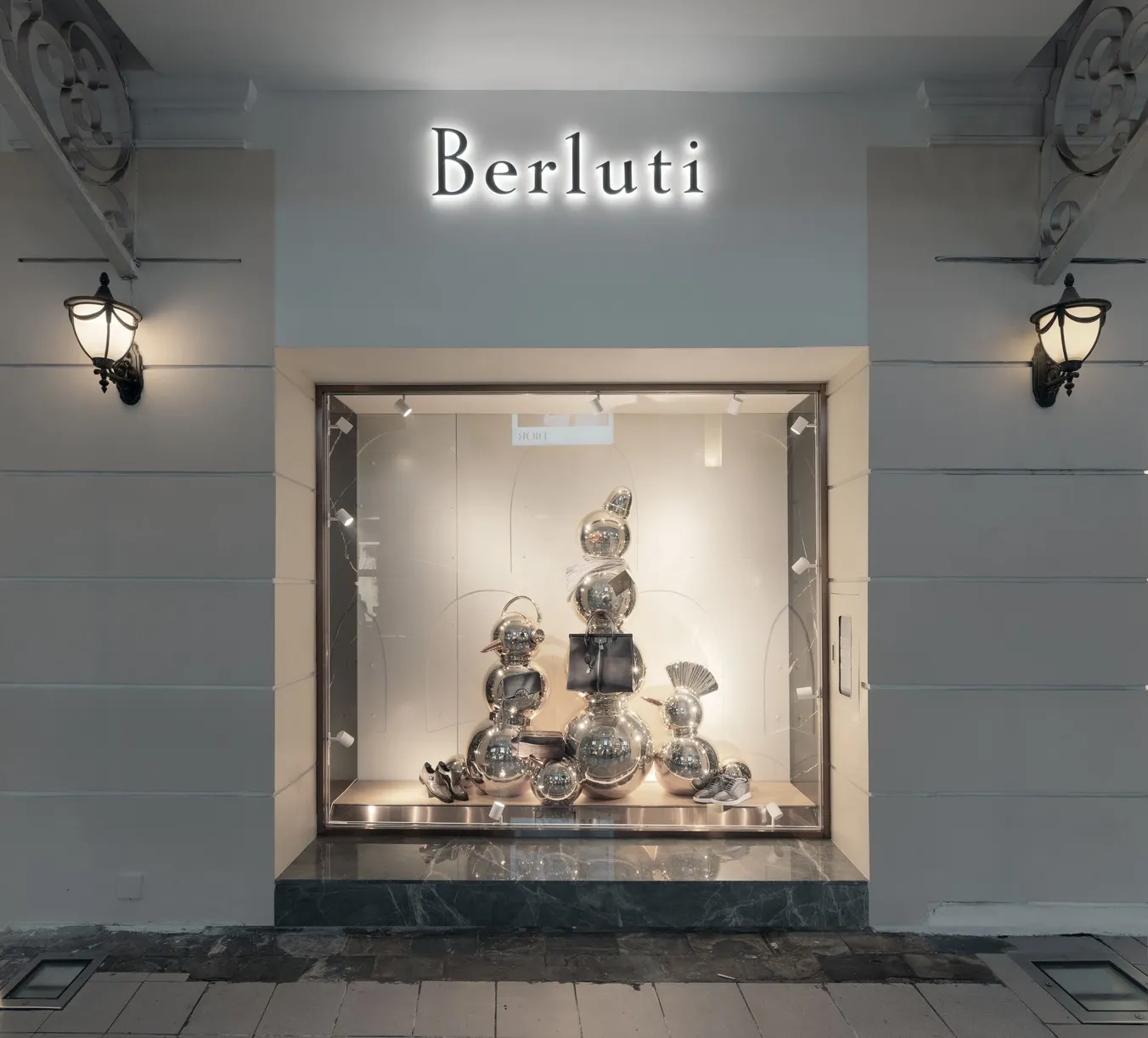 Của hàng Berluti tại SIS Continental