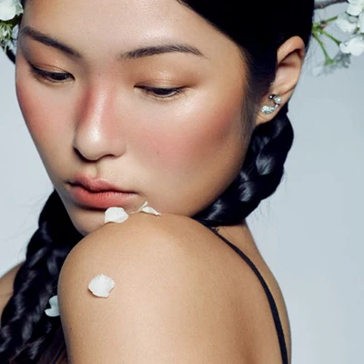 trà my vẻ đẹp cô gái á đông